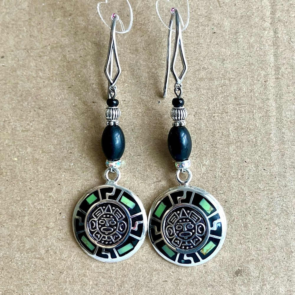NWT AtriaMinerals agate earrings with Mexican pendant